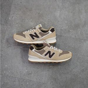 New Balance 996